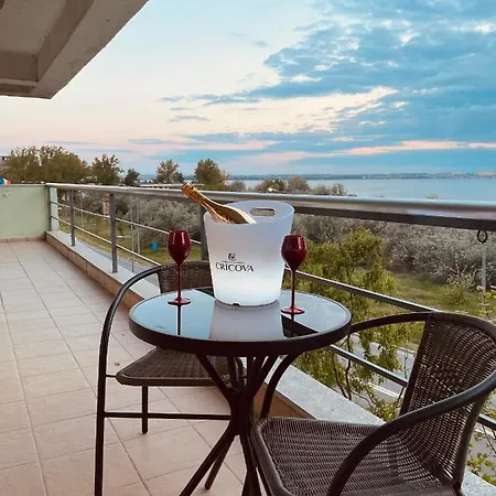 Lake View Summerland * ママイア